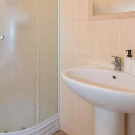 Bonic - Two Bedroom *