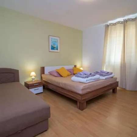 Bonic - Two Bedroom
