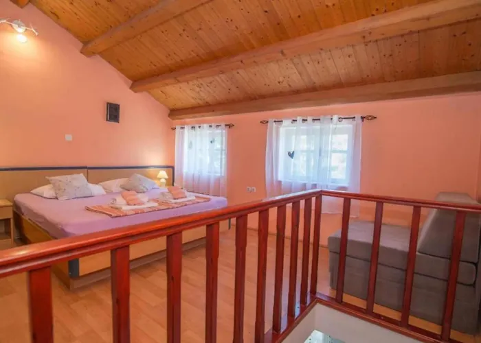 Bonic - Two Bedroom Apartment